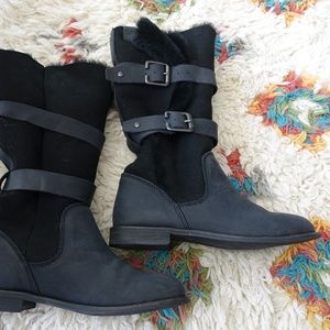 Emu Australia Black Sheepskin Boots